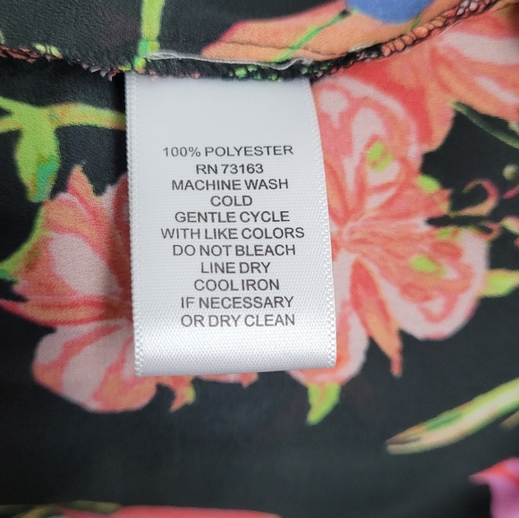 Spense Cold Shoulder Floral Top - Picture 5 of 6